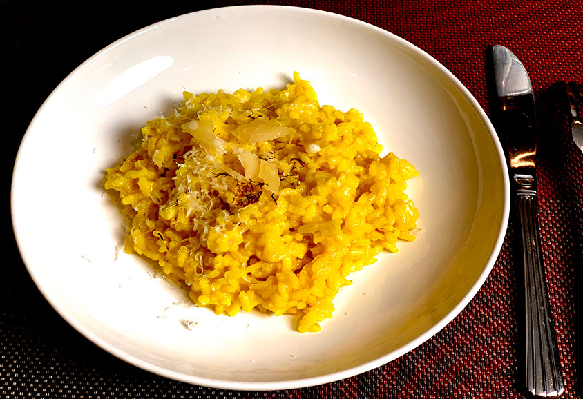 Risotto alla milanese (Milan style risotto with saffron) Kika's